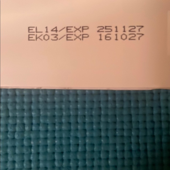 TIRTIR milk skin toner for a “glass skin” - Picture 2 of 4